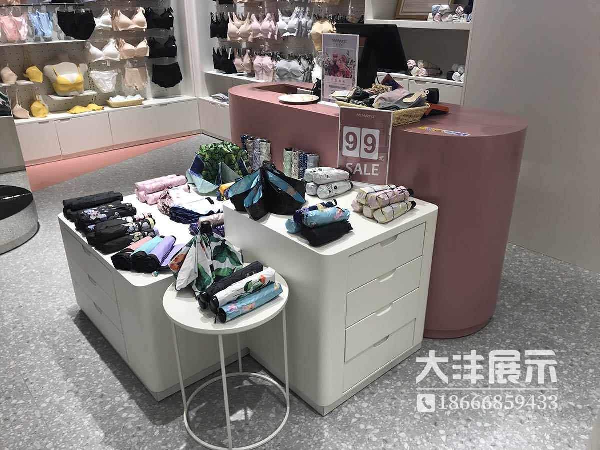 精品店店鋪效果圖4