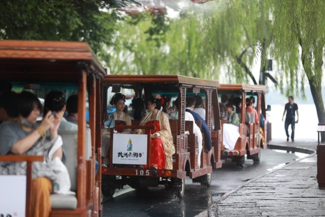 東莞家居家雜貨架定制：千億漢服市場背后的潮來潮去